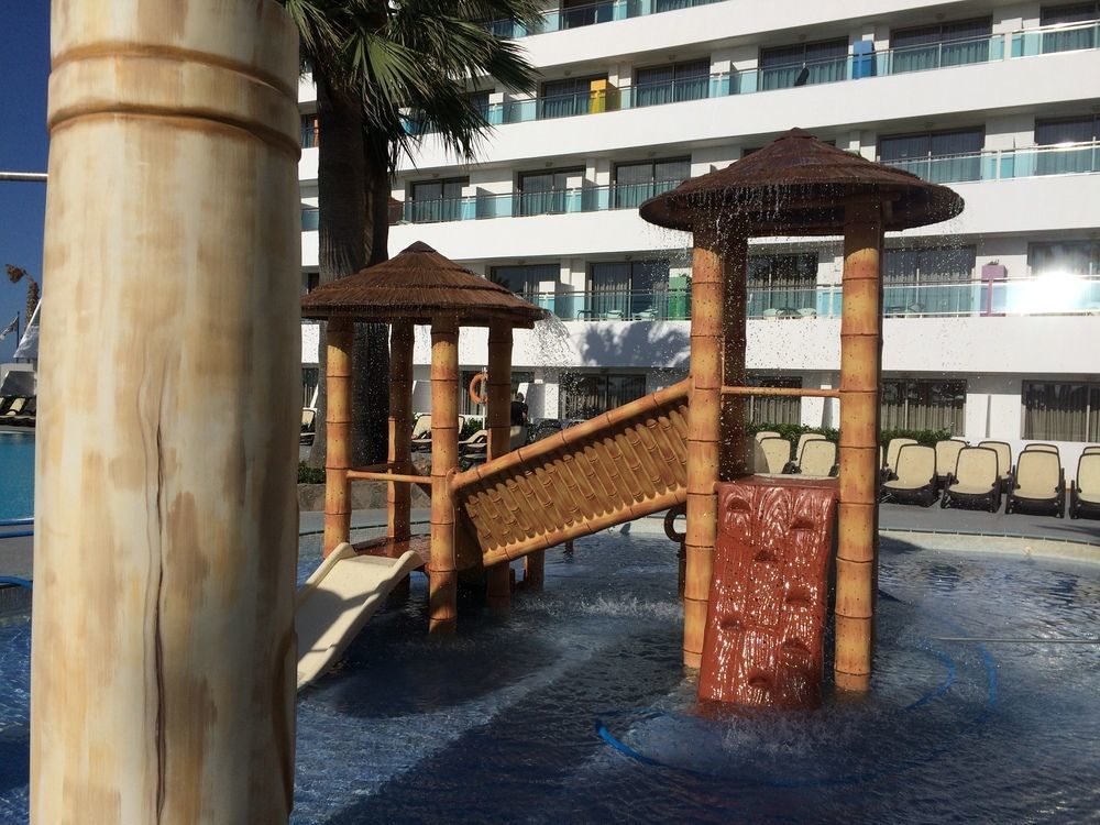 Отель Alua Golf Trinidad Рокетас-де-Мар Экстерьер фото